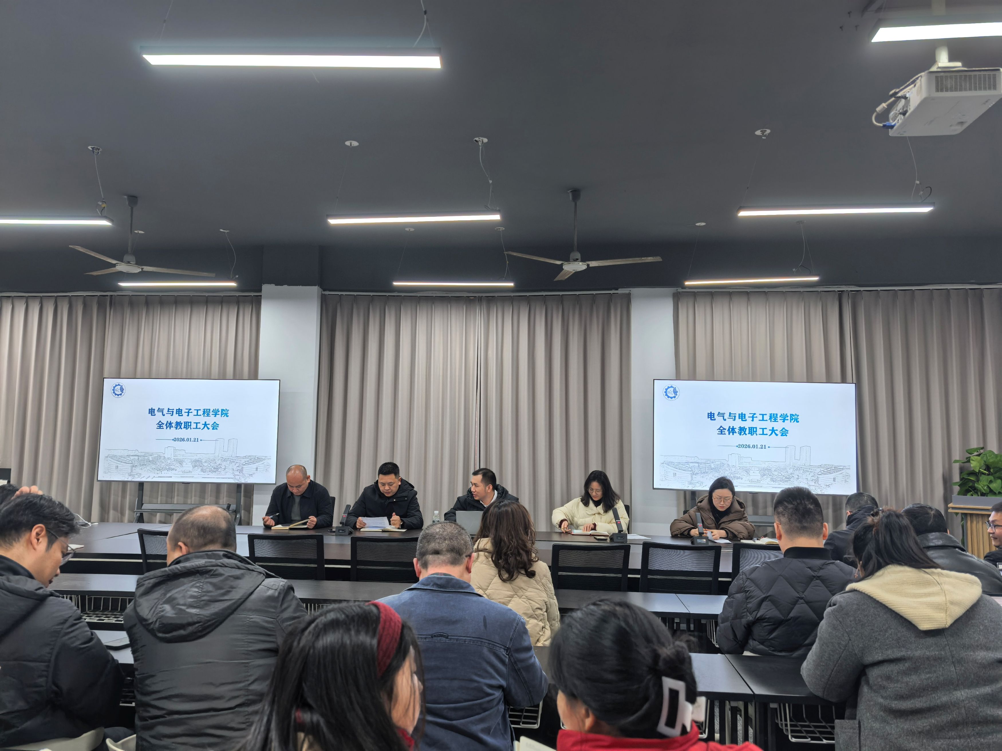 4f73efb320c4a0de981ac93a1be97201(1)