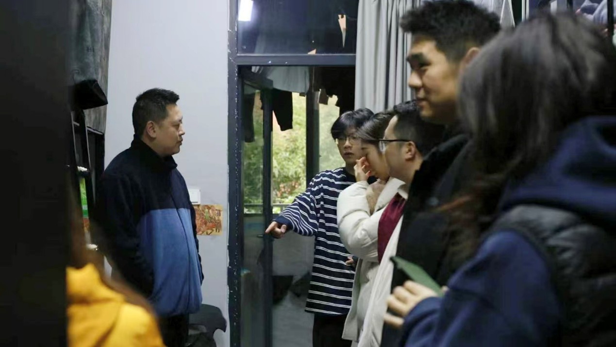 图片1 图片1
