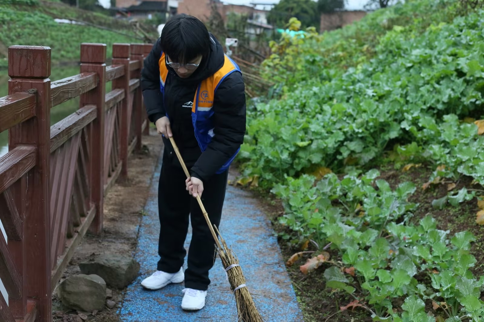 bf57d3b35fa38aadb012de450d610dbc_origin(1) bf57d3b35fa38aadb012de450d610dbc_origin(1)